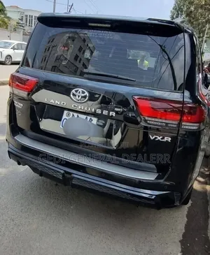 Toyota Land Cruiser 2023 Black