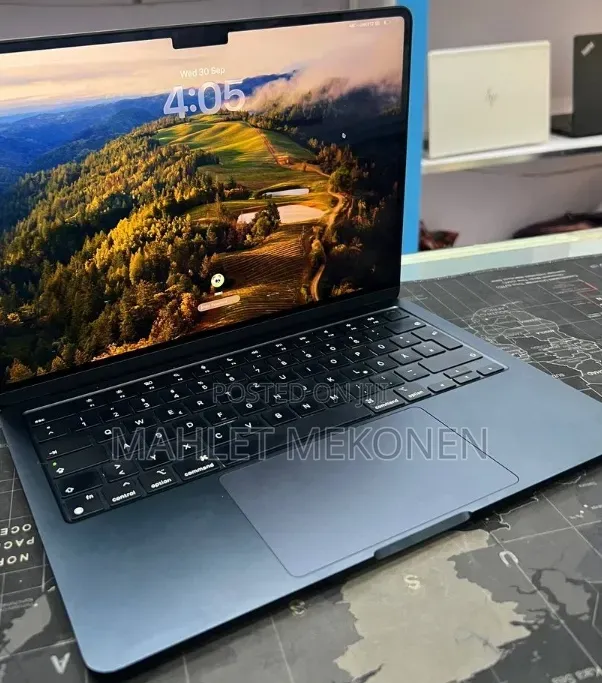 New Laptop Apple MacBook Air 2022 M2 16GB Apple M2 SSD 512GB