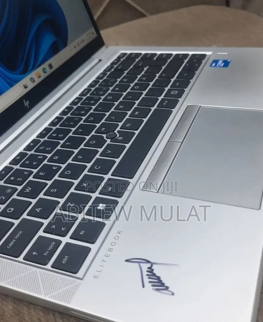 New Laptop HP EliteBook 840 G8 16GB Intel Core i5 SSD 512GB