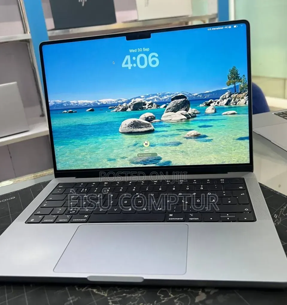 New Laptop Apple MacBook Pro 2021 M1 16GB Apple M1 Pro SSD 512GB