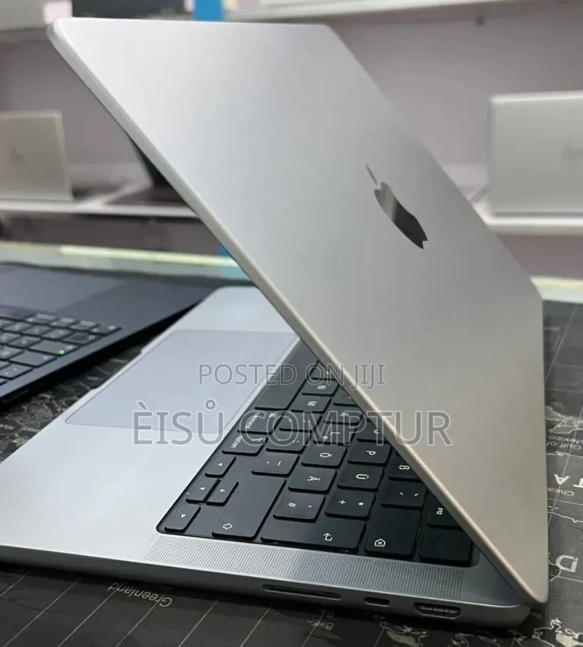 New Laptop Apple MacBook Pro 2021 M1 16GB Apple M1 Pro SSD 512GB