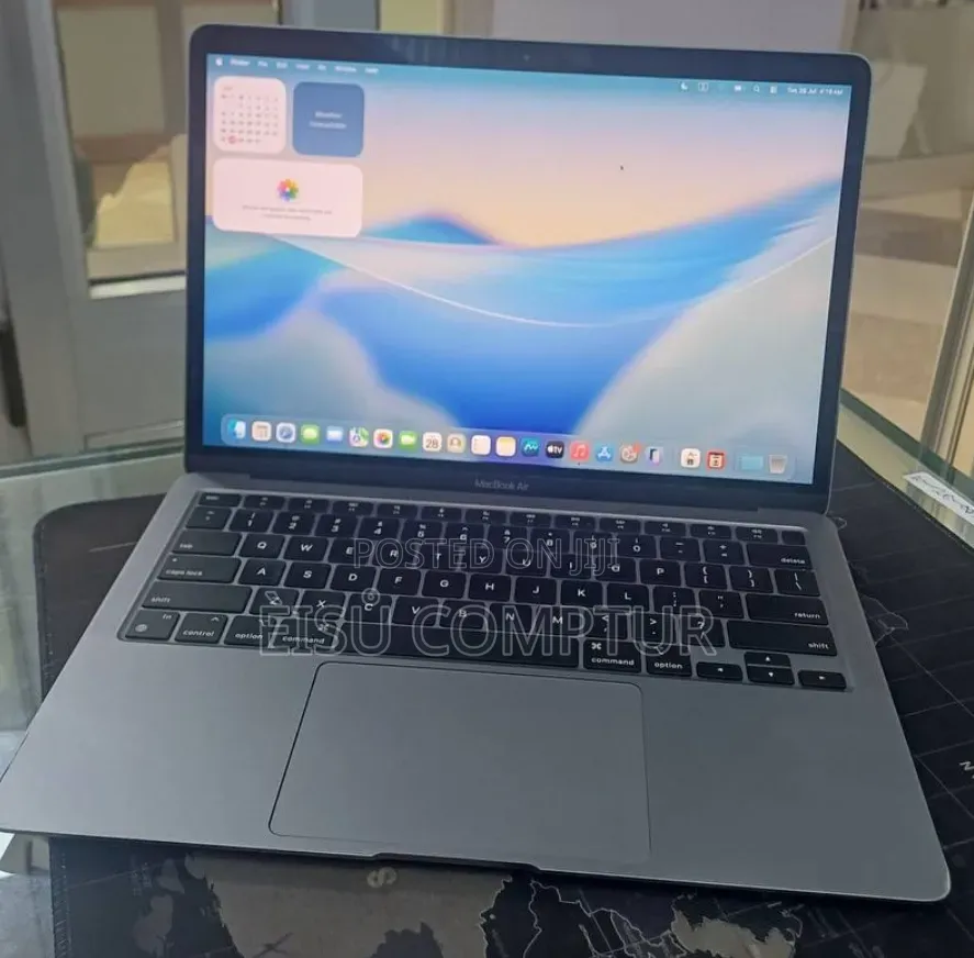 New Laptop Apple MacBook Air 2020 M1 8GB Apple M1 SSD 256GB