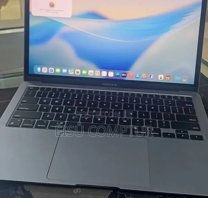 New Laptop Apple MacBook Air 2020 M1 8GB Apple M1 SSD 256GB