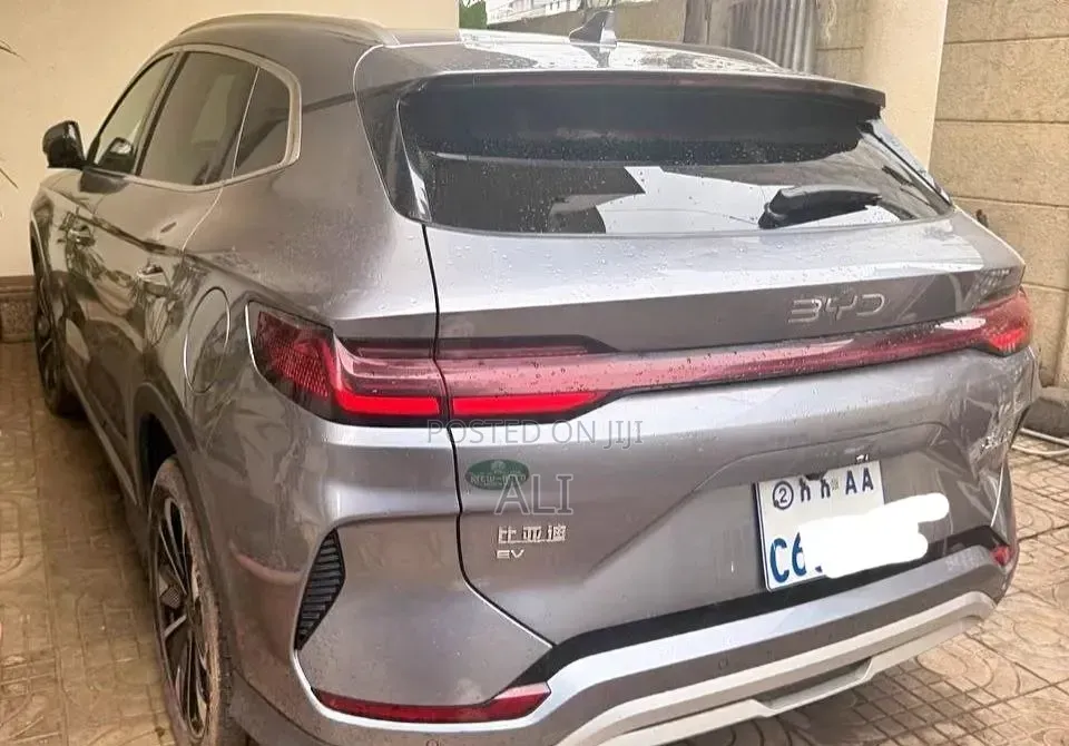 BYD Song Plus 2024 Gray