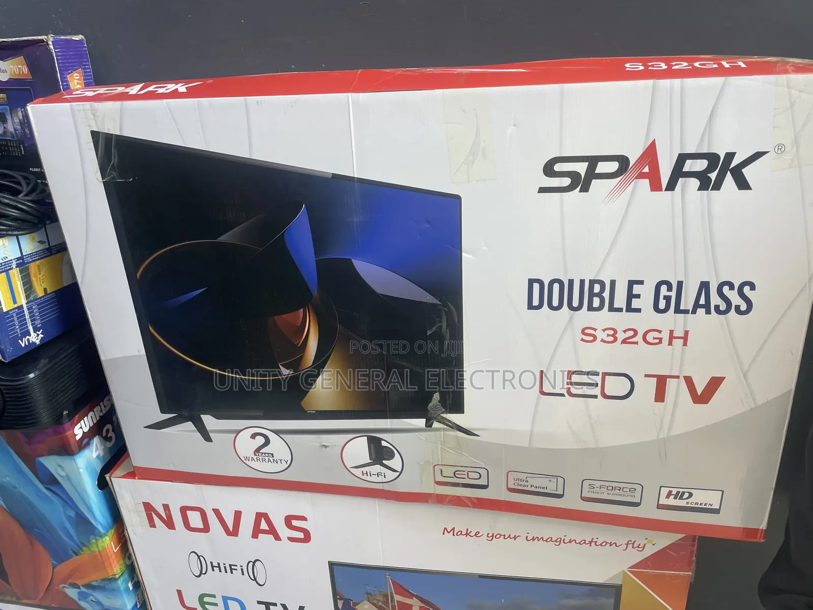 Spark 32” TV