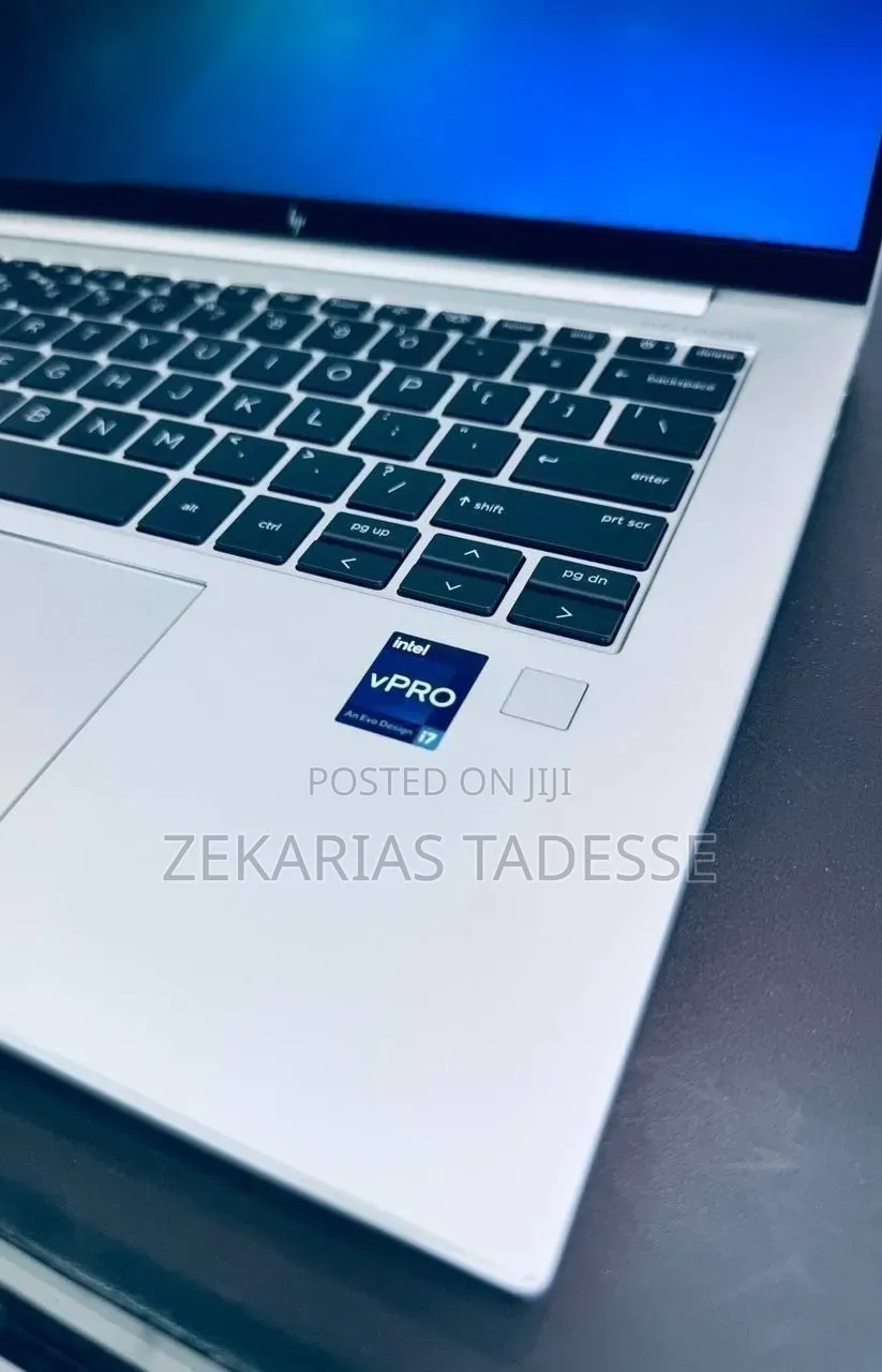 New Laptop HP EliteBook 840 G10 16GB Intel Core i7 SSD 1T