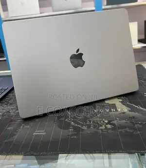 New Laptop Apple MacBook 16GB SSD 512GB