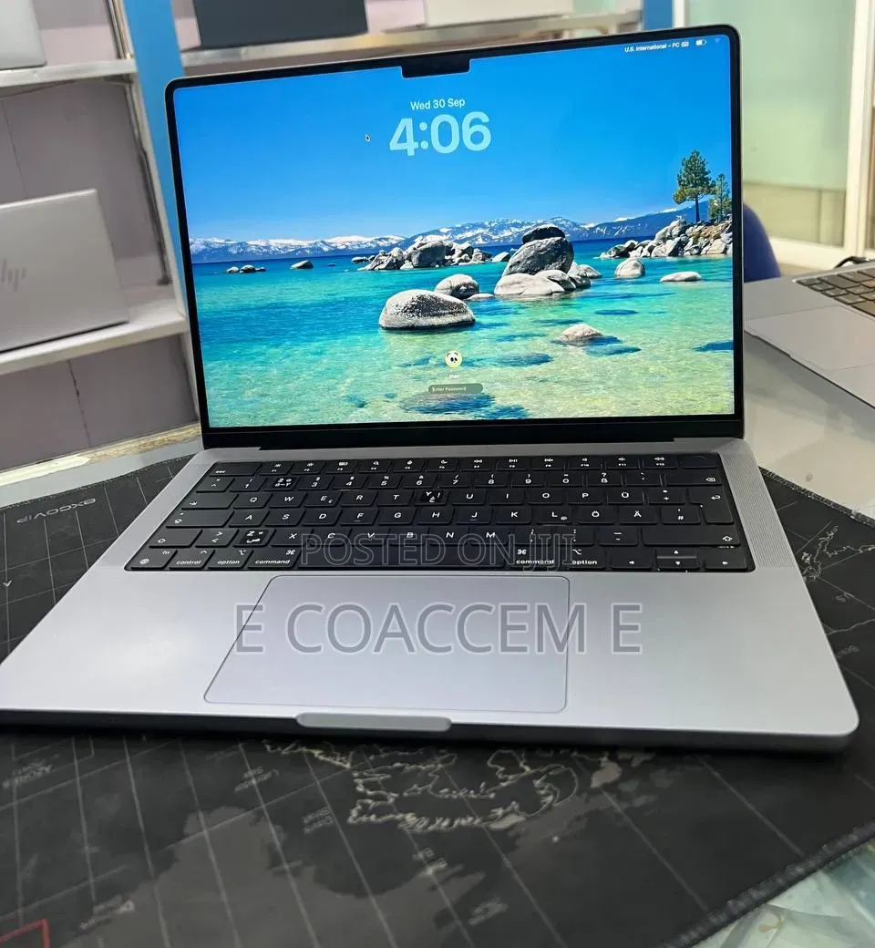 New Laptop Apple MacBook 16GB SSD 512GB