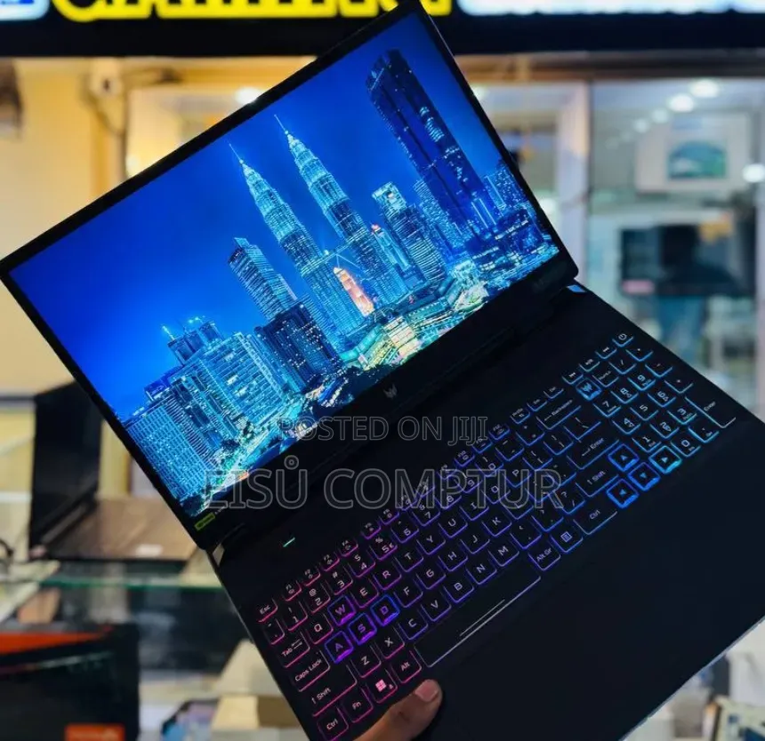 New Laptop Acer Predator Helios Neo 16 16GB Intel Core i5 SSD 512GB
