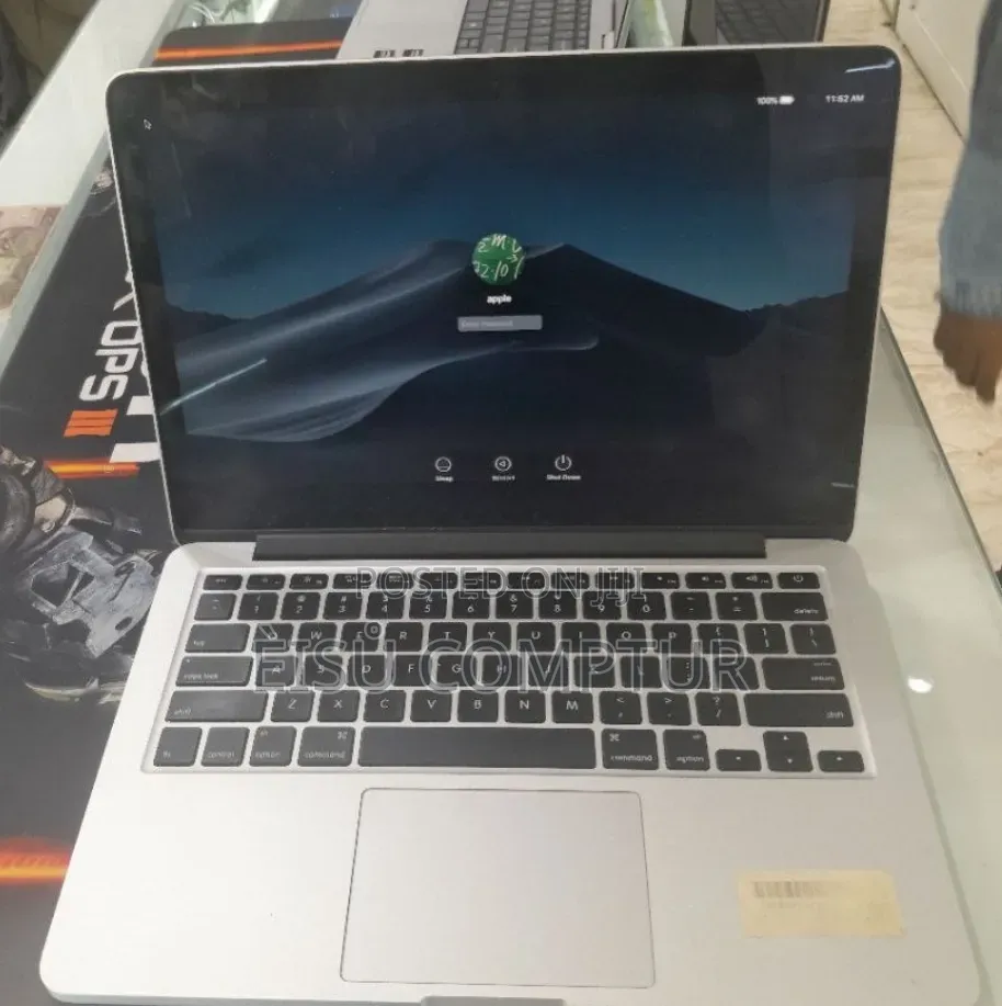 New Laptop Apple MacBook Air 2015 16GB AMD A6 SSD 256GB