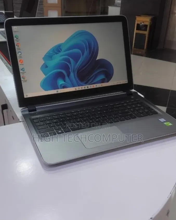 Laptop HP Pavilion 15 8GB Intel Core i5 HDD+SSD 1T