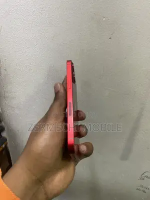 Apple iPhone 13 128 GB Red