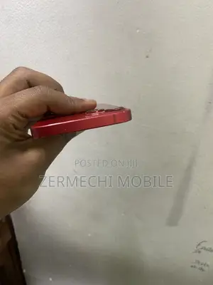 Apple iPhone 13 128 GB Red