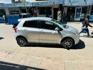 Toyota Yaris 2009 Silver