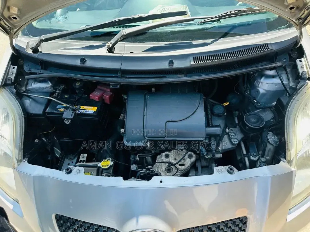 Toyota Yaris 2009 Silver