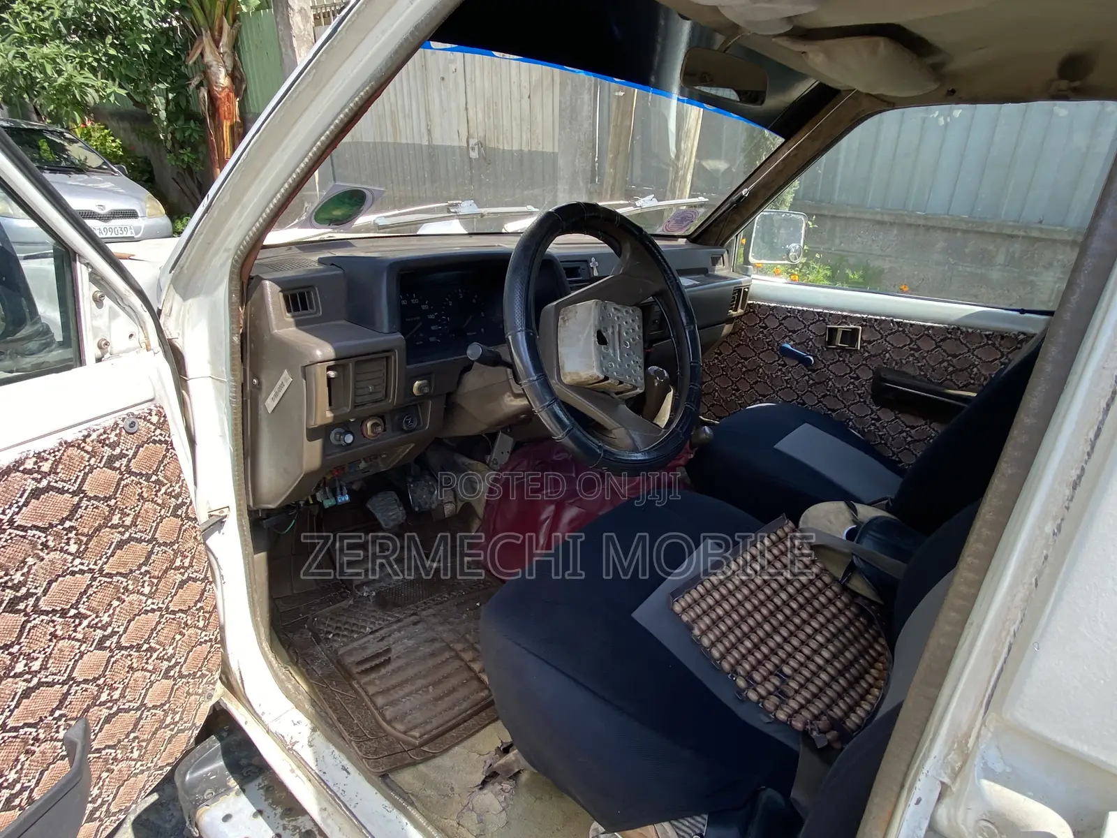 Mitsubishi L200 Double Cab 2.4 4WD 2000 White