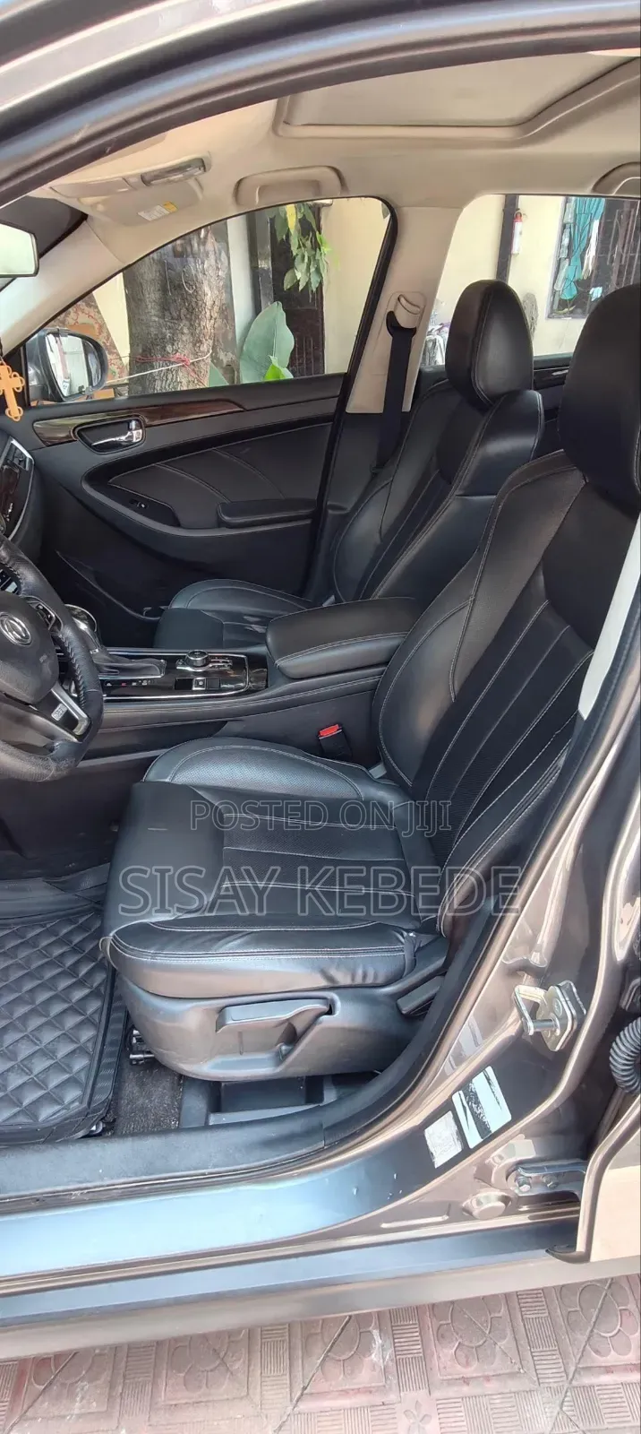 Car 2023 Gray