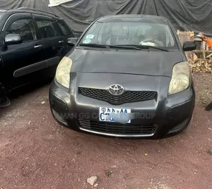 Toyota Yaris 2010 Black
