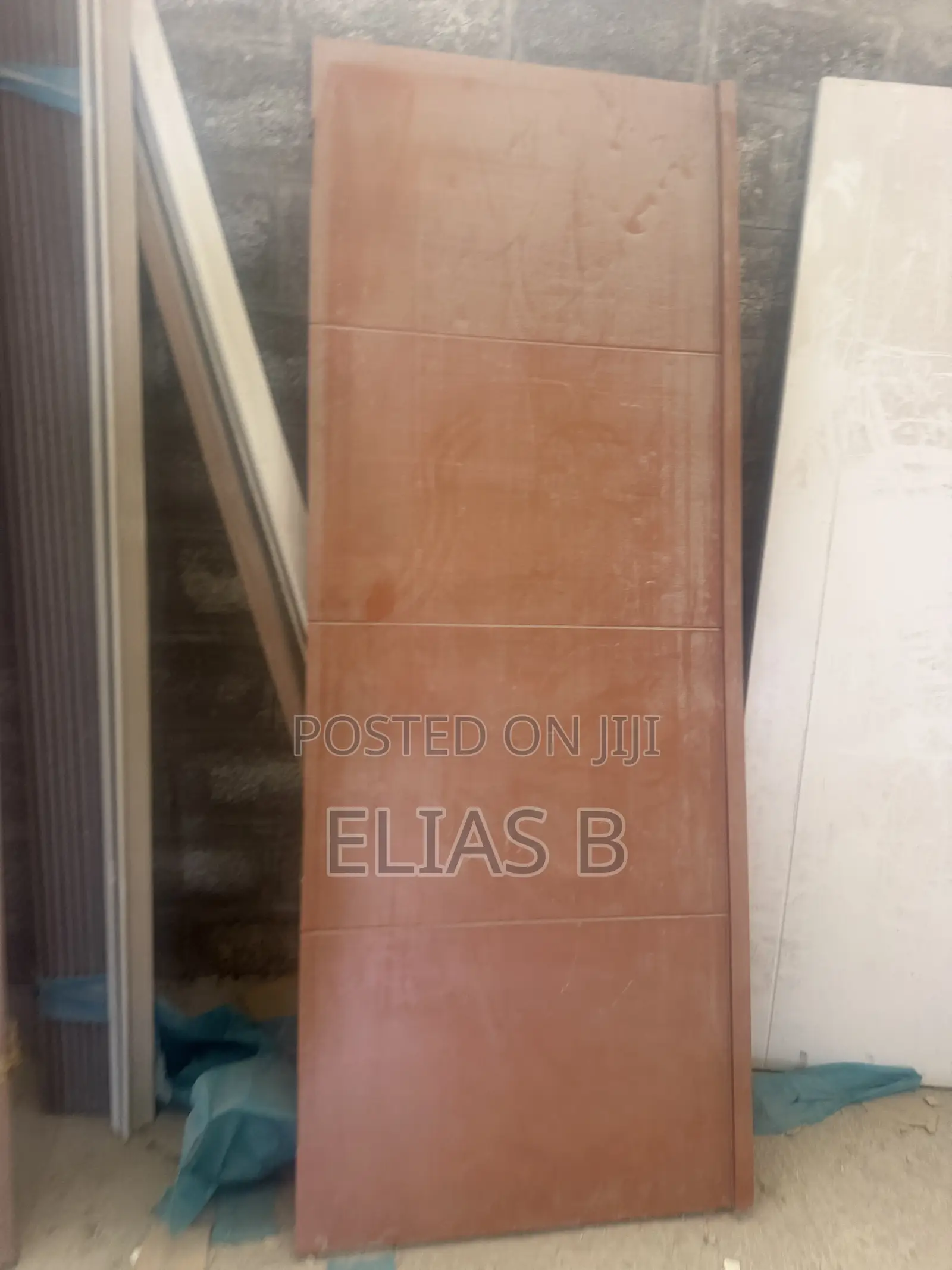 Wooden Door የእንጨት በሮች
