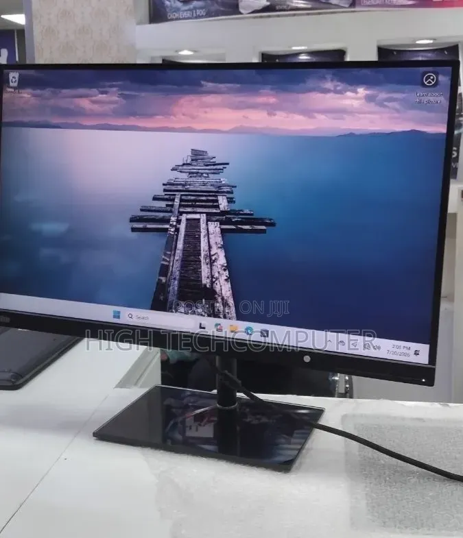Brand New LENOVO 27" Inch 2k Frameless Monitor 2022/23 Brand