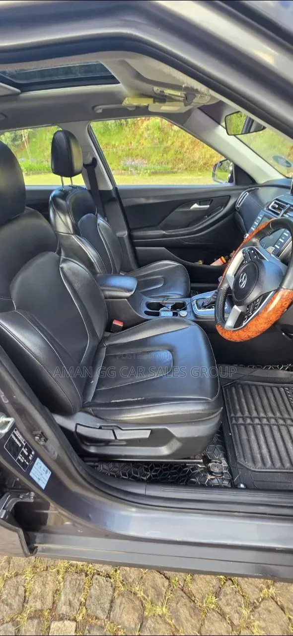 Hyundai Creta 2024 Gray