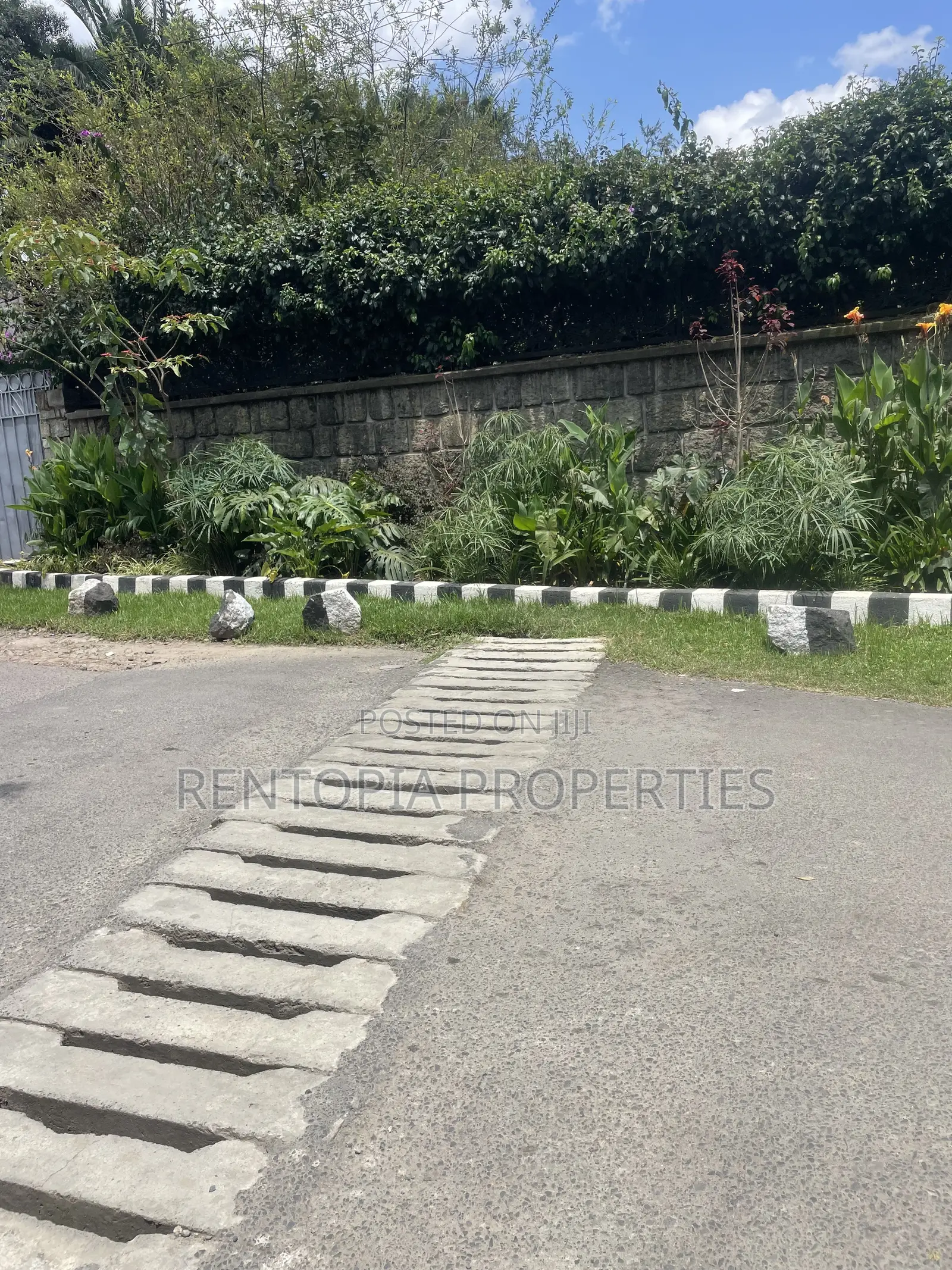 1000sqm Land for Sale Bole