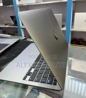 New Laptop Apple MacBook Air 2020 M1 8GB Apple M1 SSD 256GB