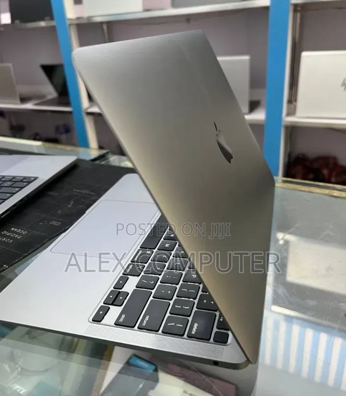 New Laptop Apple MacBook Air 2020 M1 8GB Apple M1 SSD 256GB