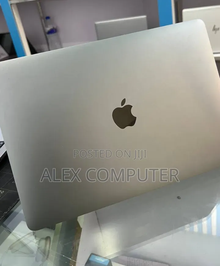 New Laptop Apple MacBook Air 2020 M1 8GB Apple M1 SSD 256GB