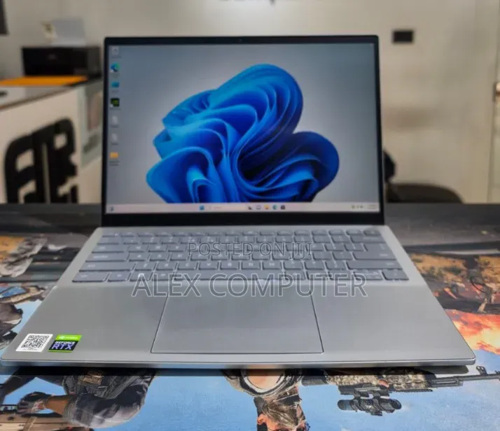 New Laptop Dell Inspiron 14 16GB Intel Core i7 SSD 512GB