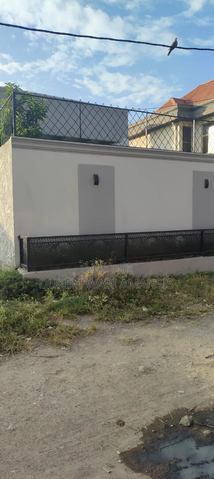 Furnished 8bdrm House in Bishoftu Dukem, East Shewa for sale