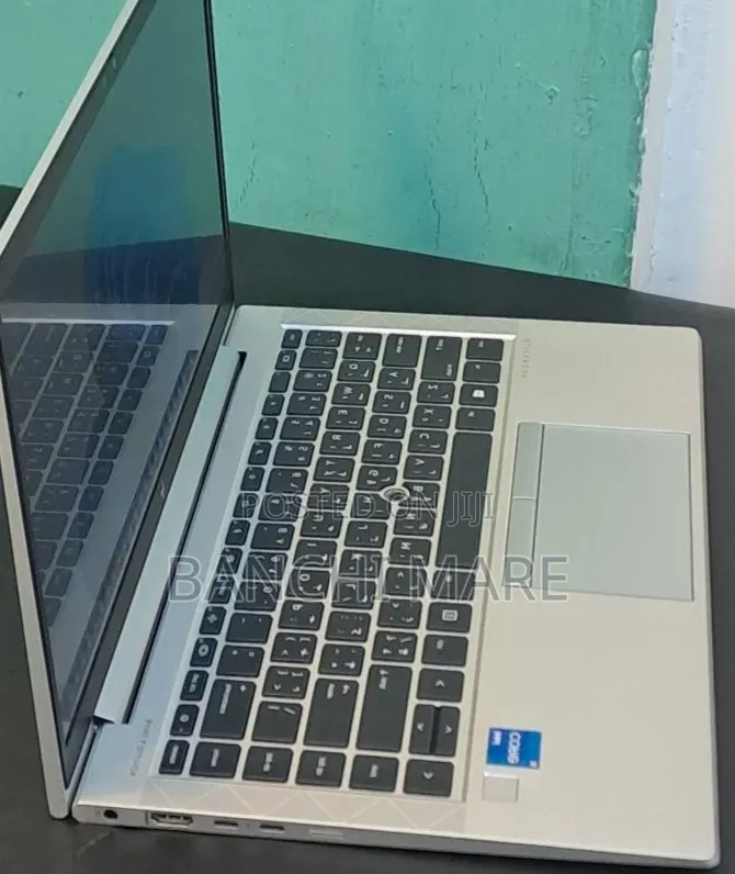 New Laptop HP EliteBook 840 G8 16GB Intel Core i5 SSD 512GB