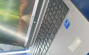 New Laptop HP ZBook Firefly G8 16GB Intel Core i7 SSD 512GB