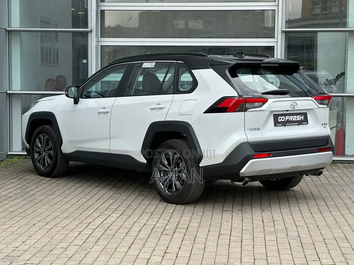 Toyota RAV4 2023 White