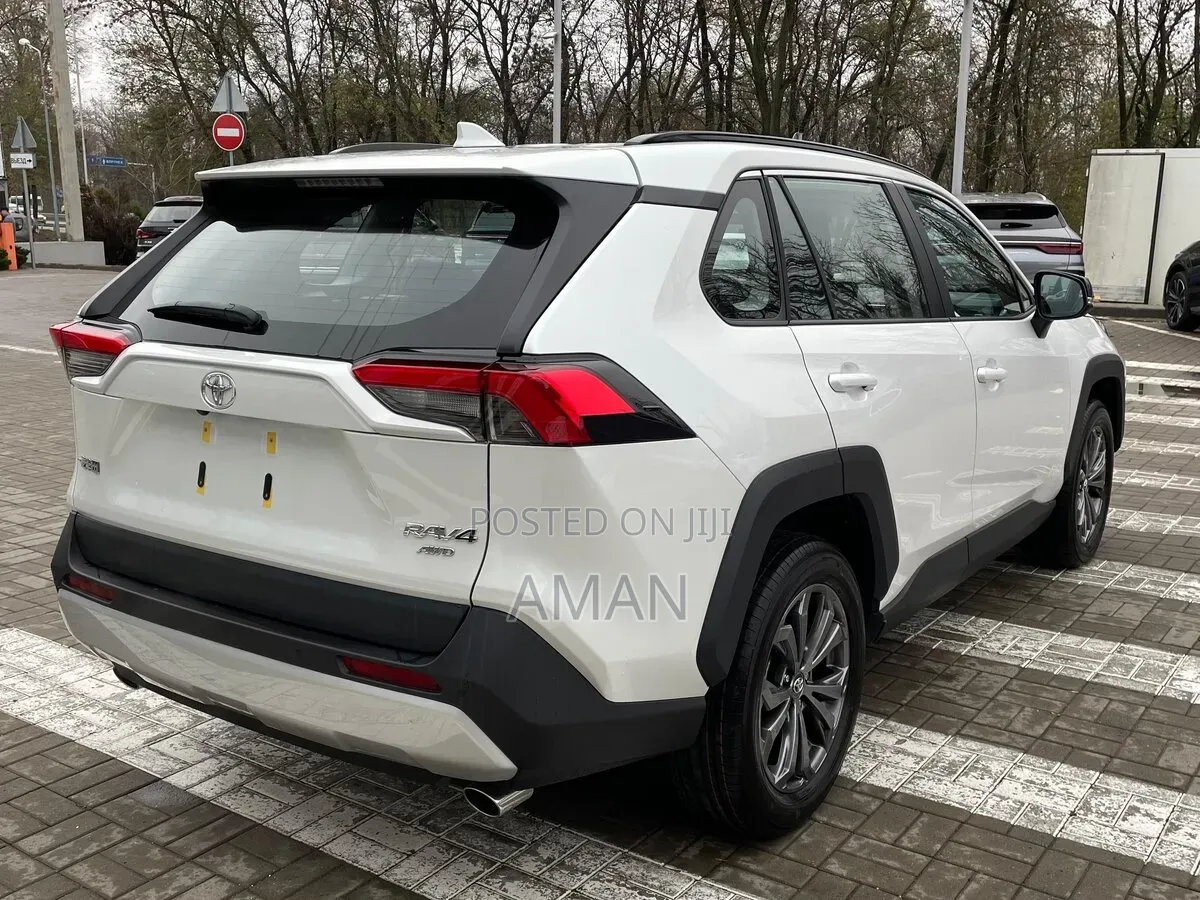 Toyota RAV4 2023 White