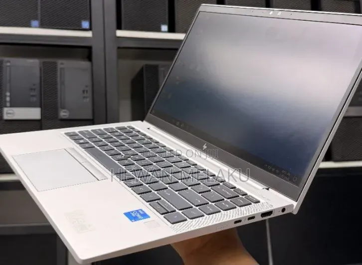 New Laptop HP EliteBook 840 G9 16GB Intel Core i5 SSD 512GB