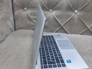 New Laptop HP EliteBook 840 G8 16GB Intel Core i5 SSD 512GB