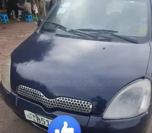 Toyota Yaris 1.5 2000 Blue