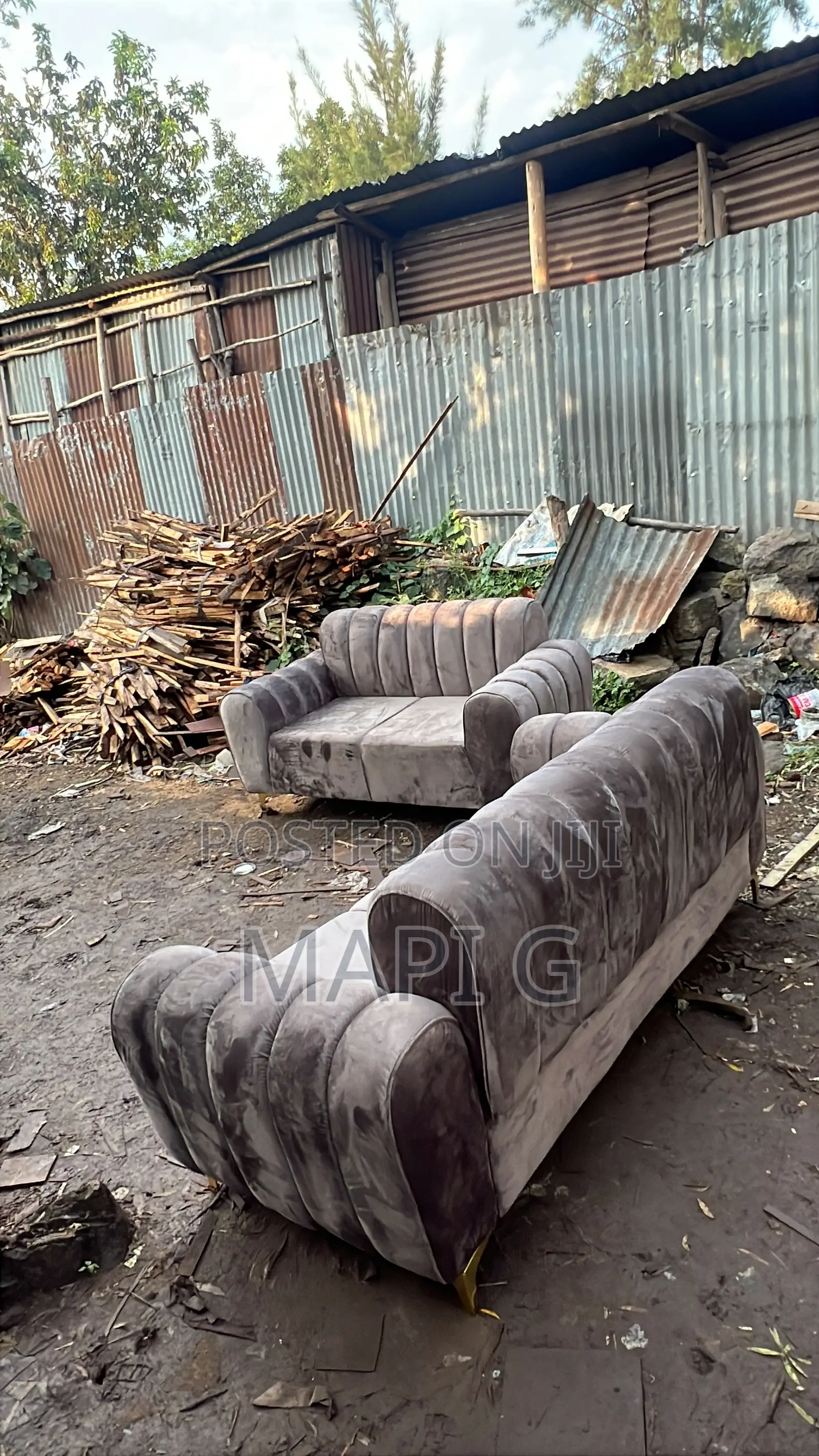Vote Sofa 1