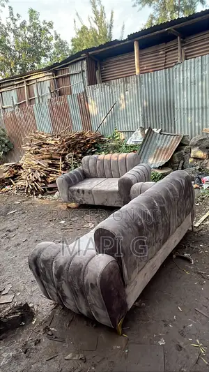 Vote Sofa 1