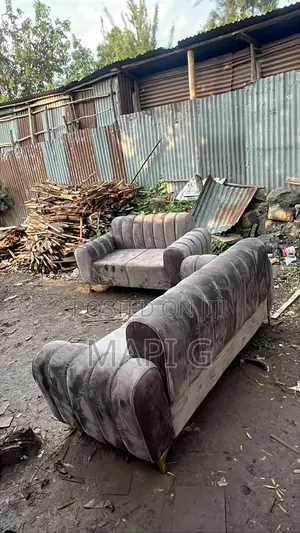 Vote Sofa 1
