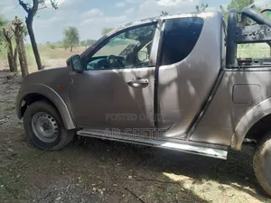 Mitsubishi L200 Club Cab 2.5 136hp 4WD 2007 Silver