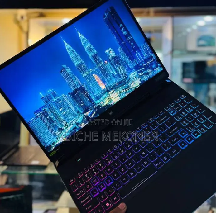 New Laptop Acer Predator Helios Neo 16 16GB Intel Core i5 SSD 512GB