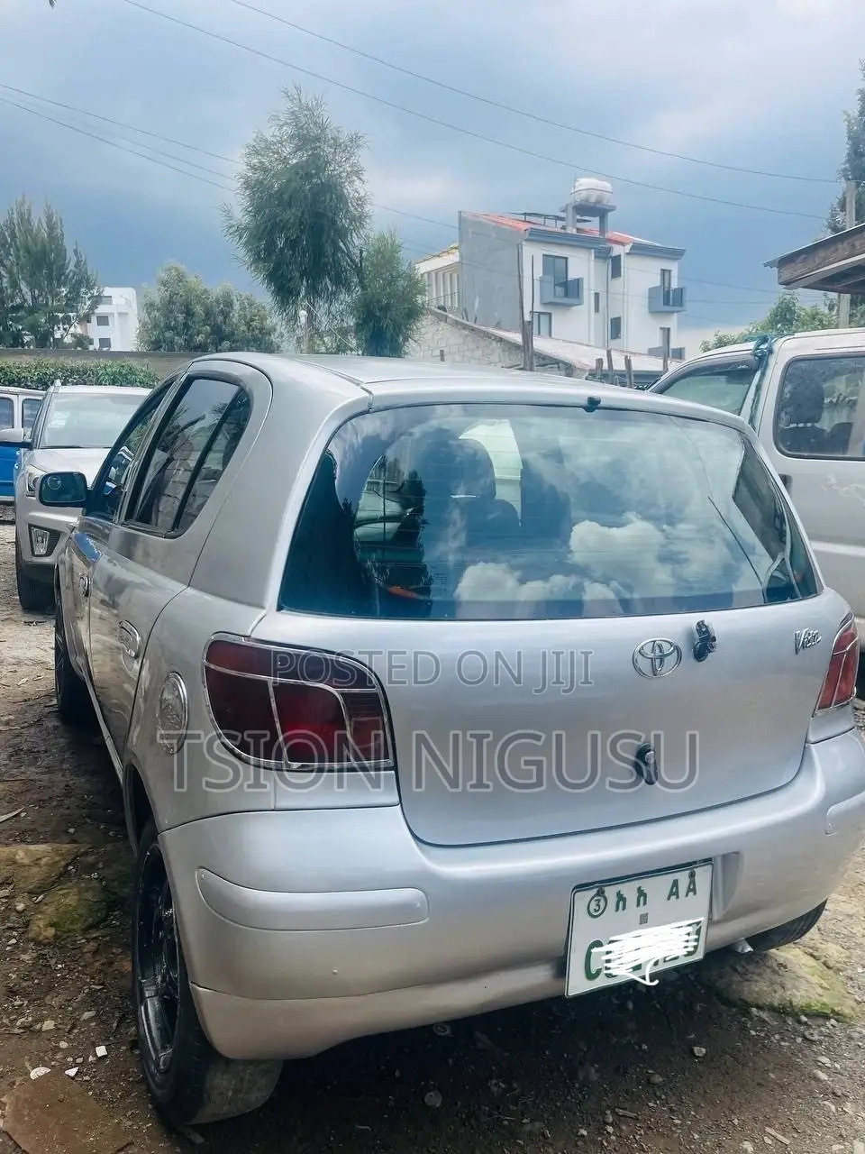 Toyota Vitz 2002 Silver
