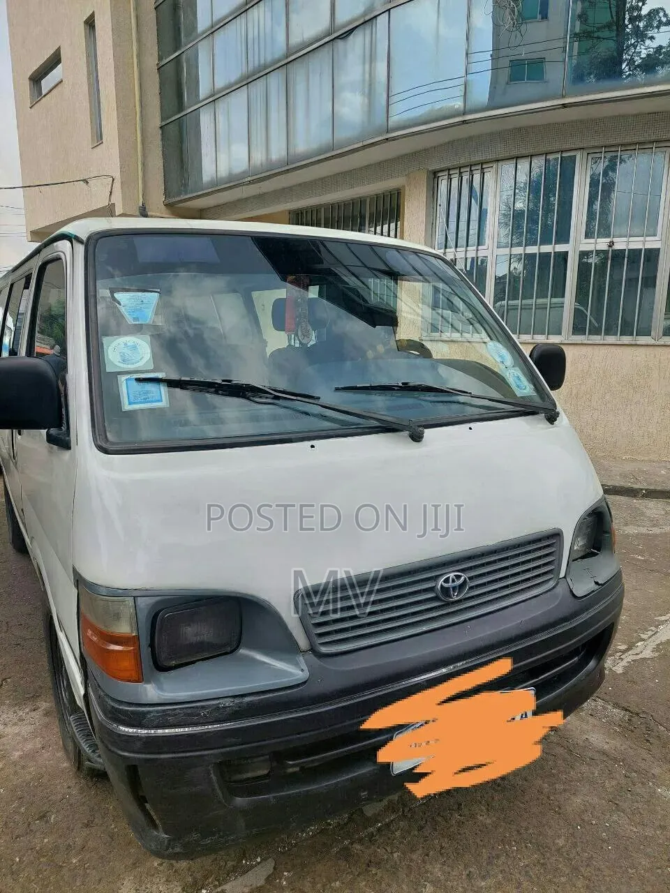 Toyota HiAce 2004 White