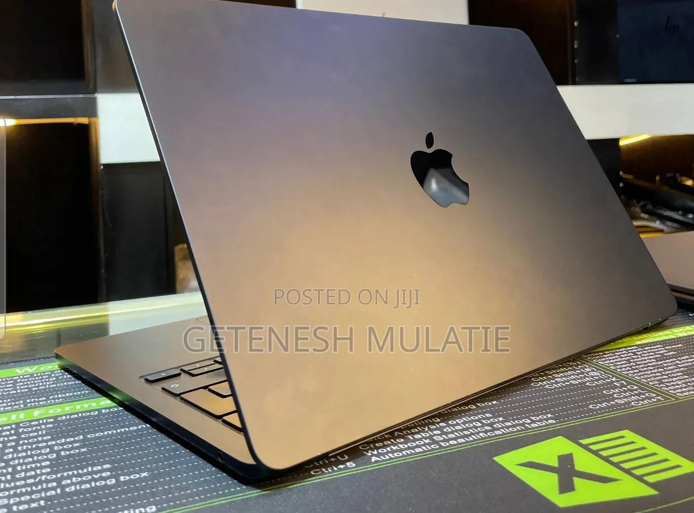New Laptop Apple MacBook Air 2022 M2 8GB Apple M2 SSD 512GB
