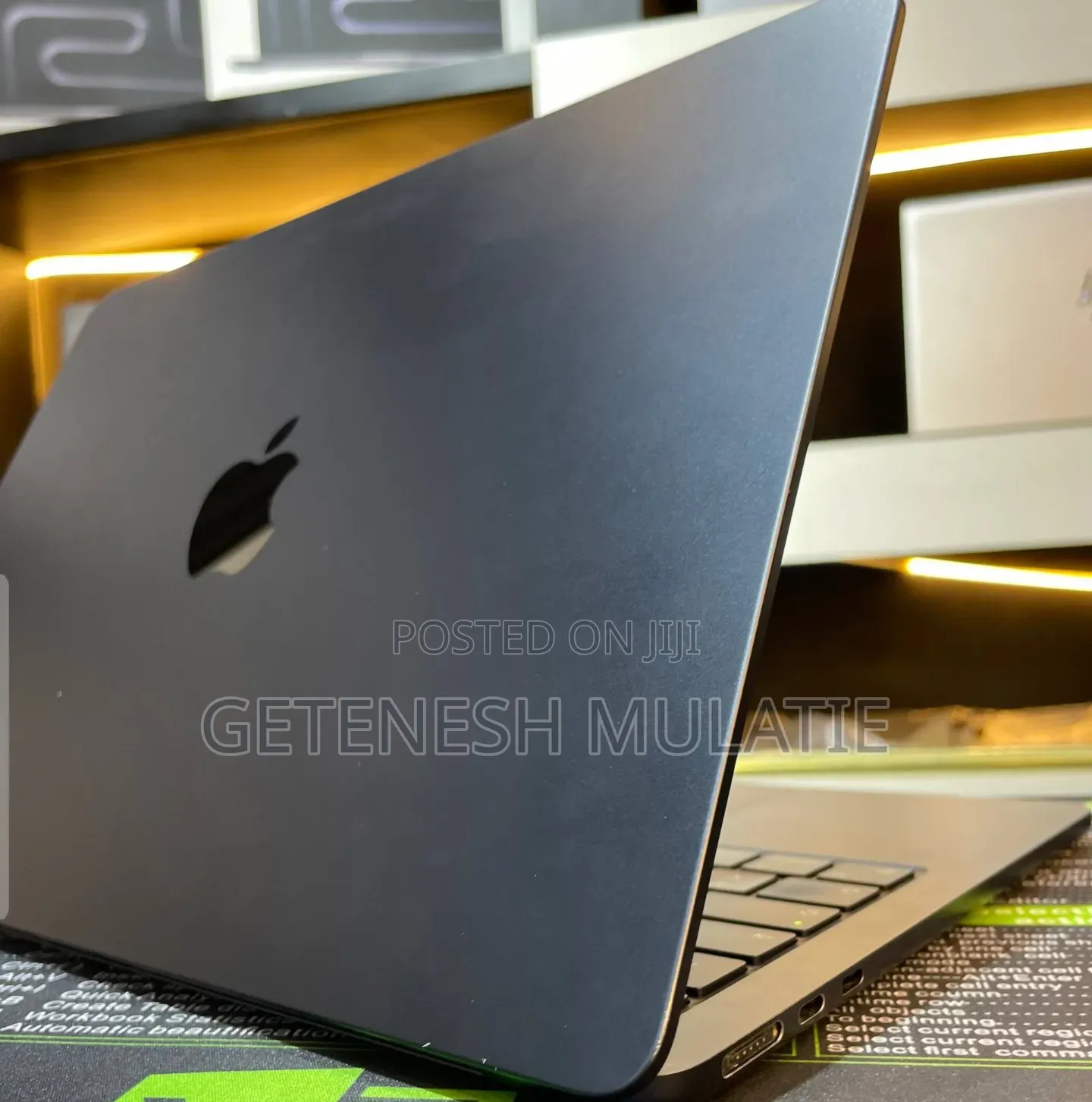 New Laptop Apple MacBook Air 2022 M2 8GB Apple M2 SSD 512GB