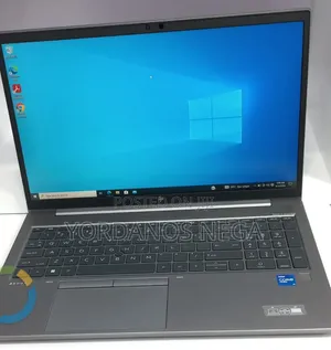New Laptop HP ZBook Firefly G8 16GB Intel Core i7 SSD 512GB
