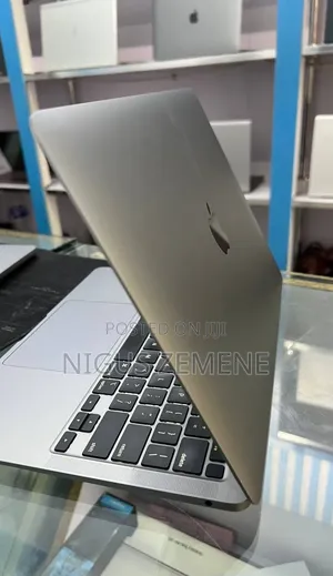 New Laptop Apple MacBook Air 2020 M1 16GB Apple M1 SSD 256GB