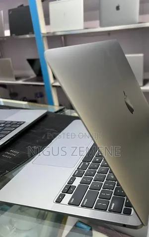 New Laptop Apple MacBook Air 2020 M1 16GB Apple M1 SSD 256GB
